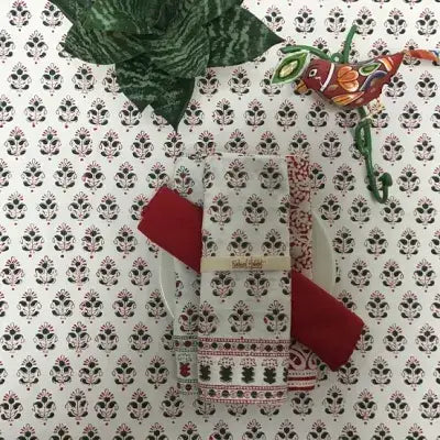 Green / Red Alwar 60" Table Runner