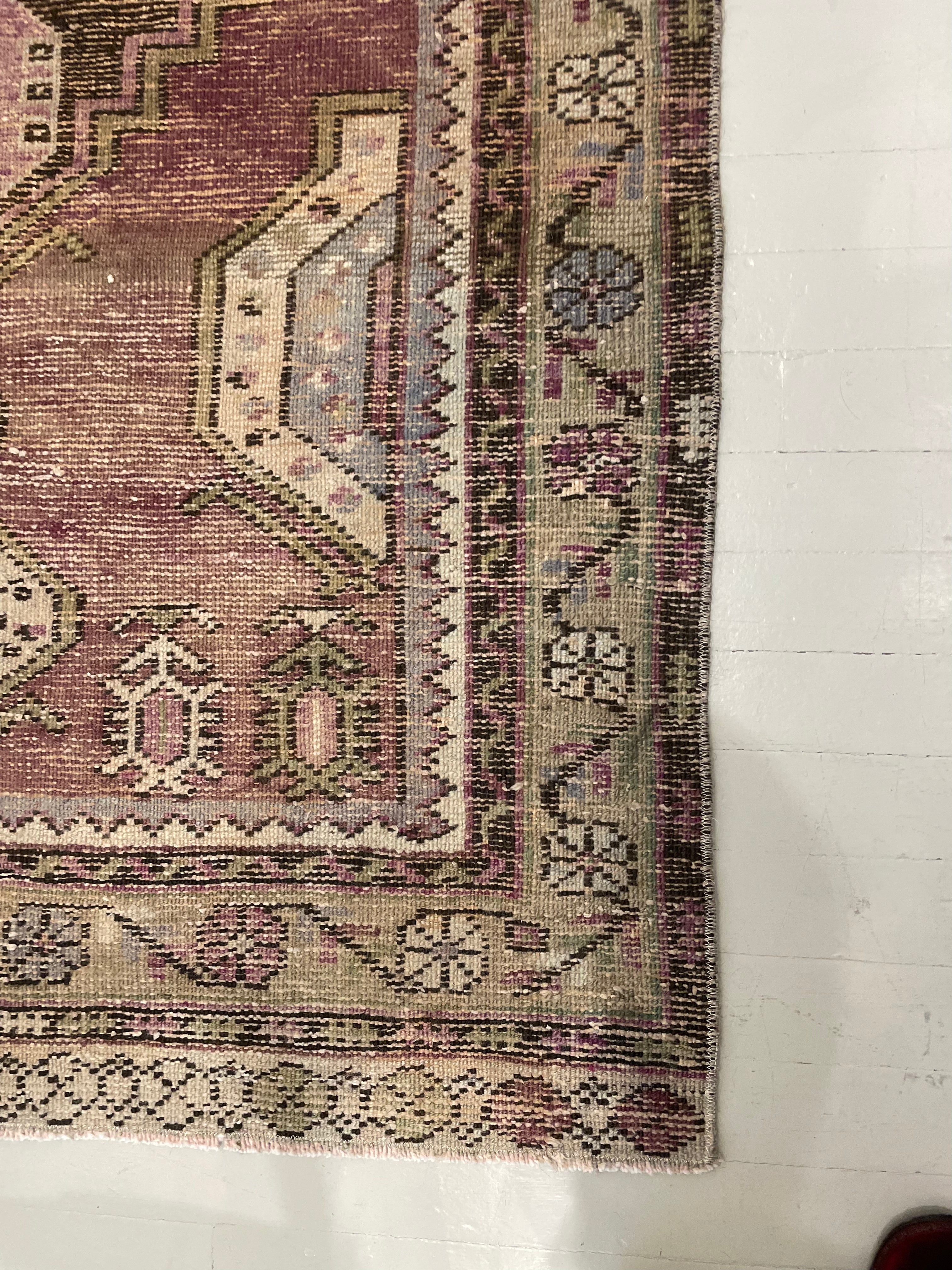Vintage Multi Red / Blue / Beige Oushak Rug