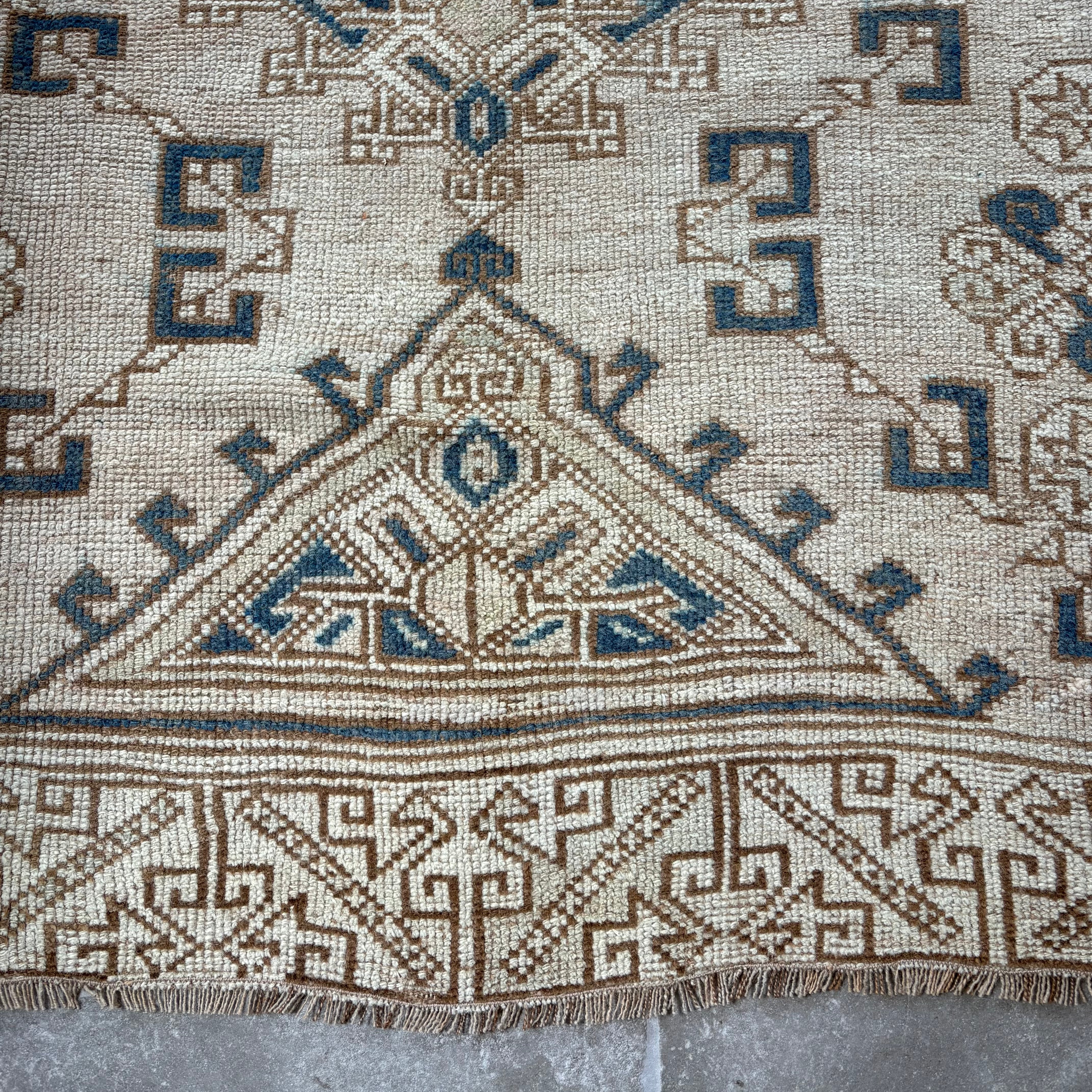 Vintage Cream / Beige / Blue Oushak Rug