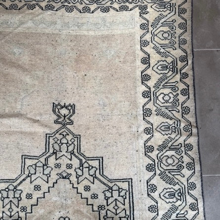 Vintage Cream / Blue Oushak Rug