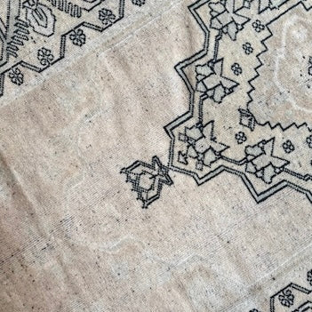 Vintage Cream / Blue Oushak Rug