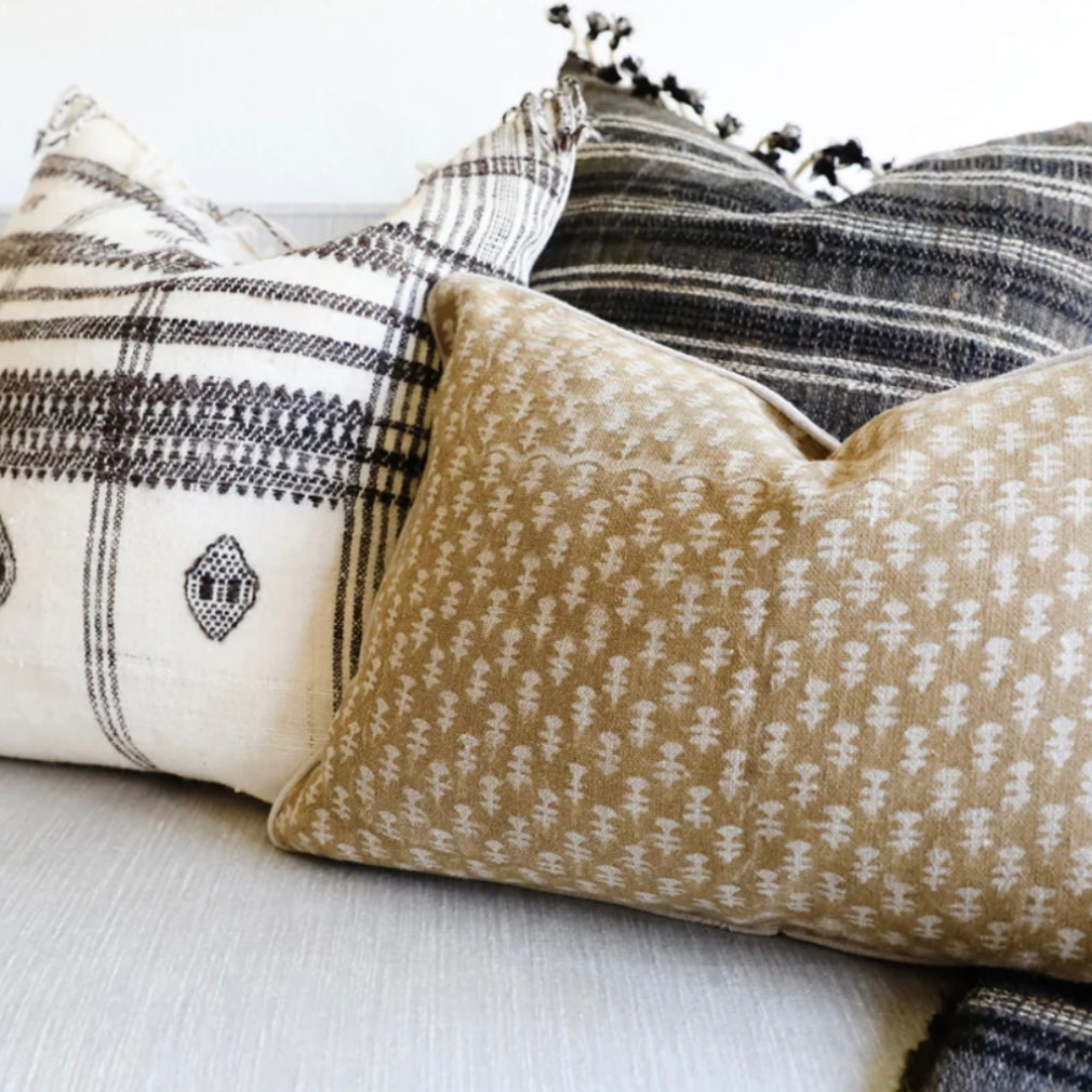 Hand Loom Akriti Pillows