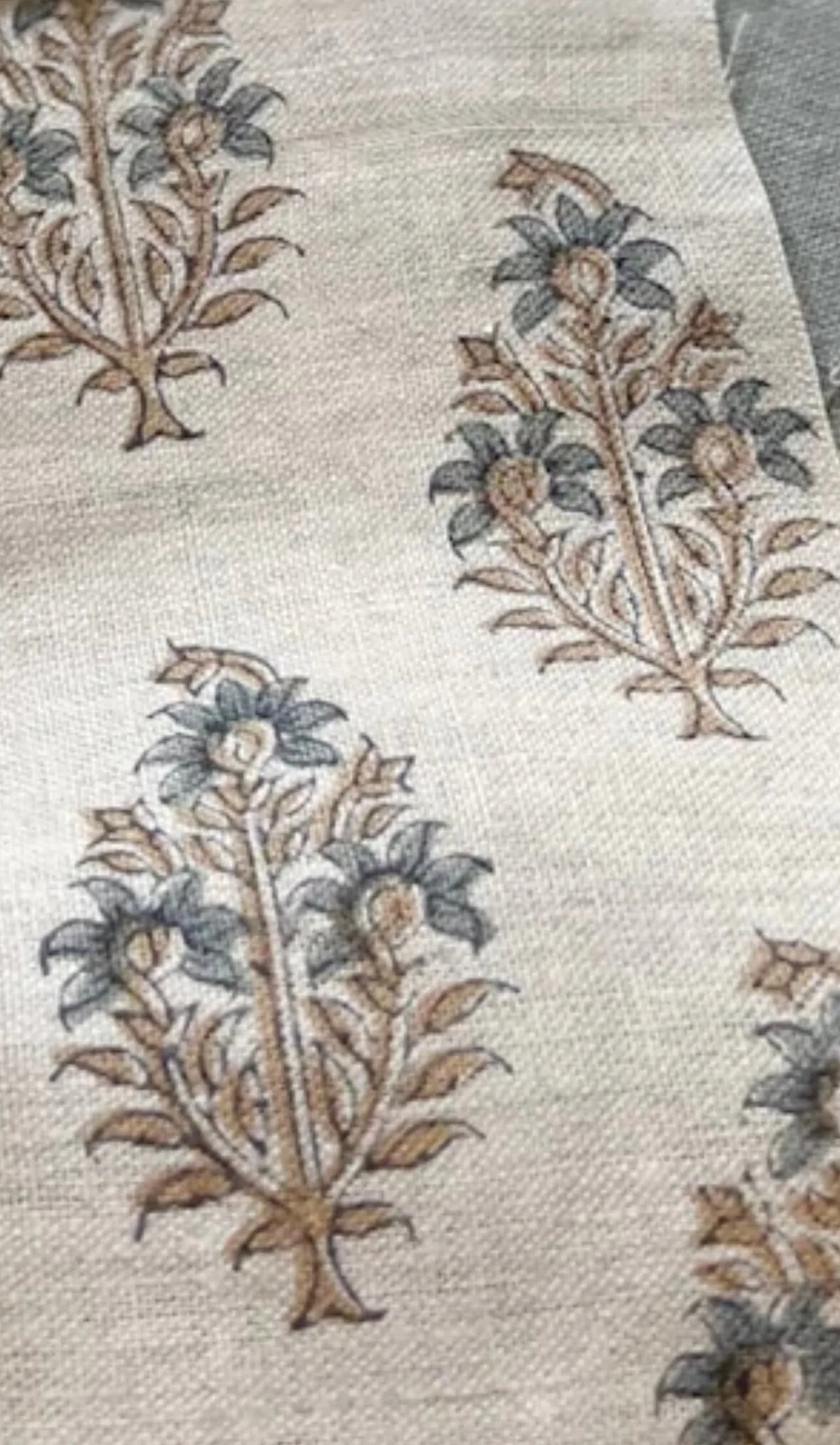 Monrovia Sahara Motif Natural Pillow 14' x 22'
