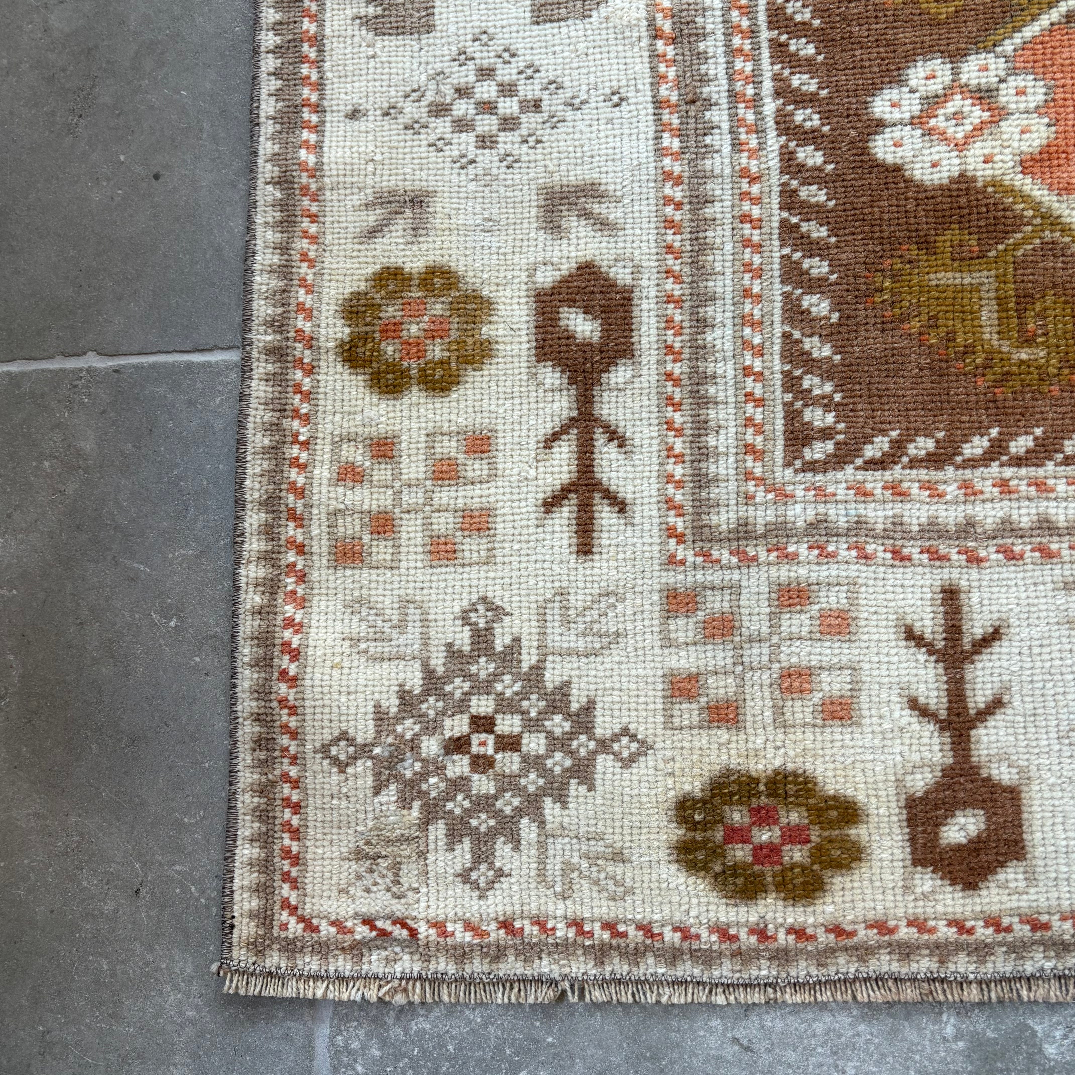Vintage Cream / Brown / Orange Oushak Rug