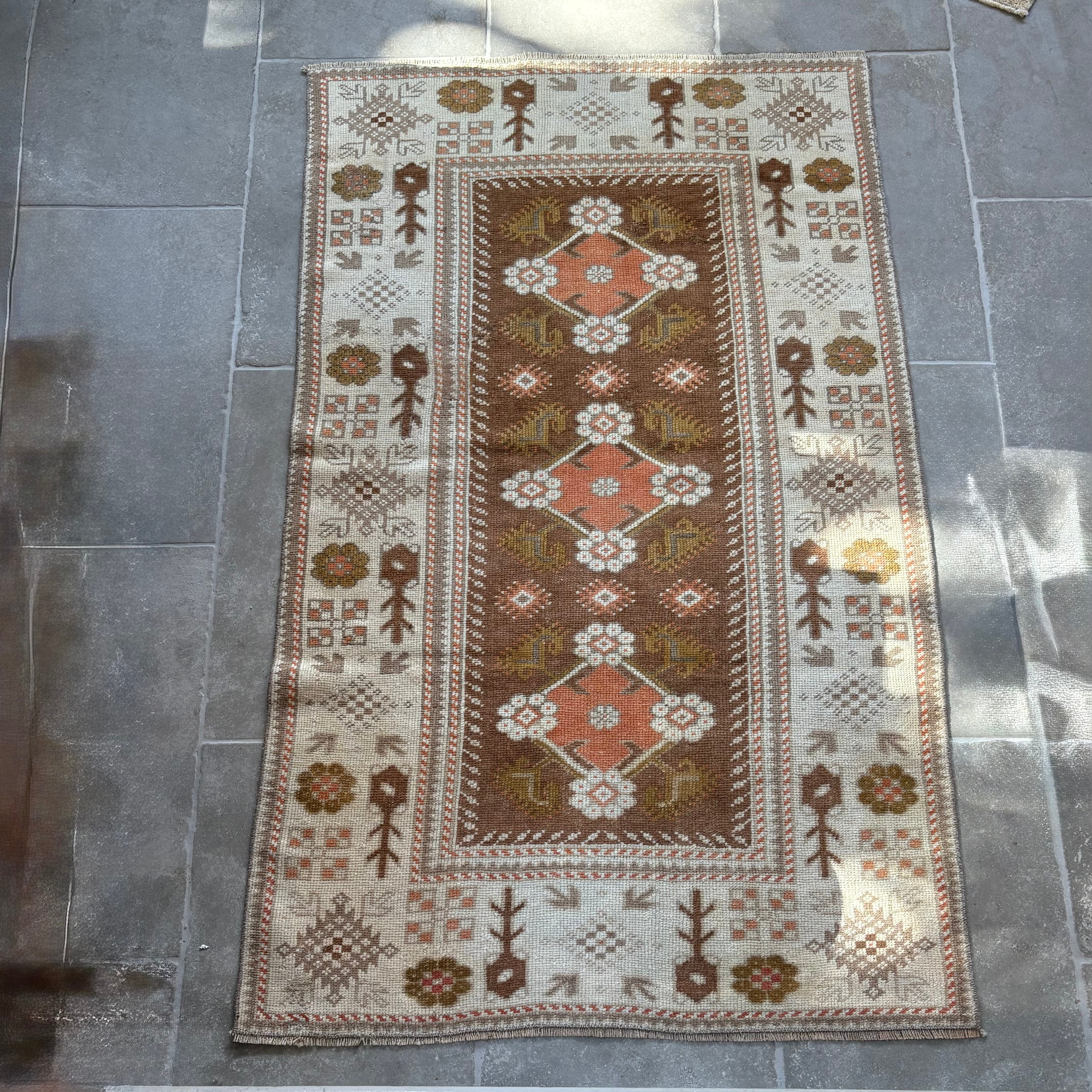 Vintage Cream / Brown / Orange Oushak Rug