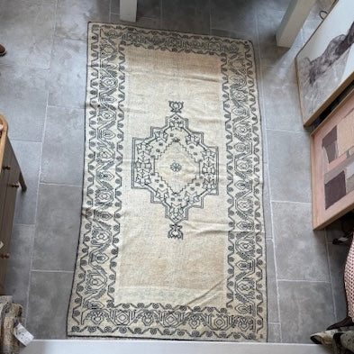 Vintage Cream / Blue  Oushak Rug