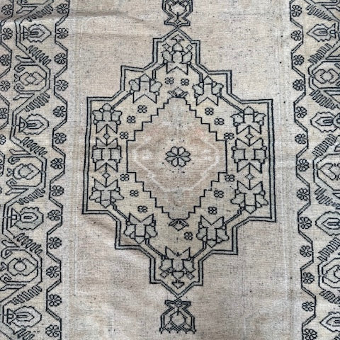 Vintage Cream / Blue  Oushak Rug