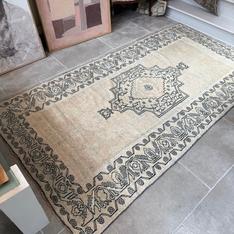 Vintage Cream / Blue  Oushak Rug