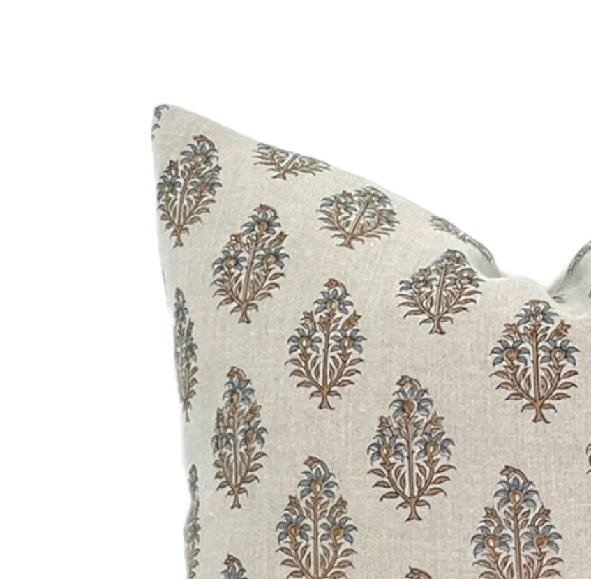 Monrovia Sahara Motif Natural Pillow 14' x 22'