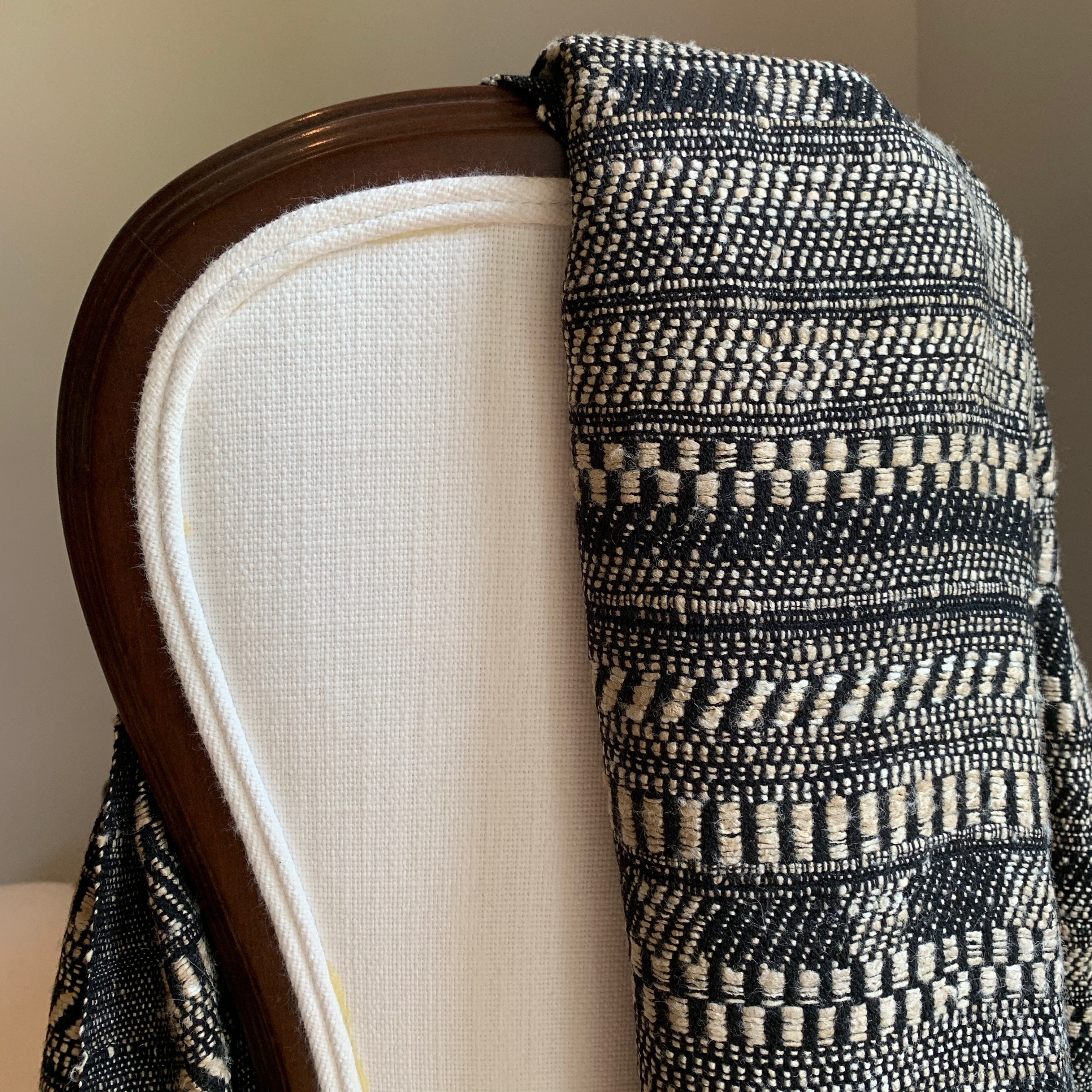 Cortez Throw - Black & Beige